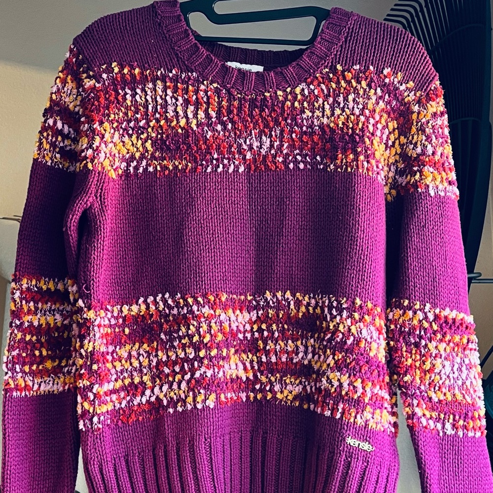 Vibrant hued Pullover